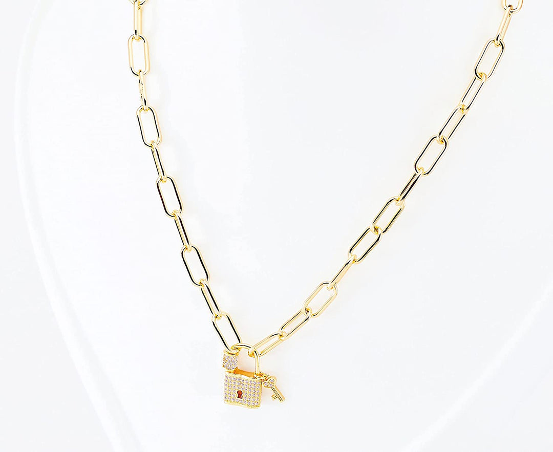 Pera Jewelry 14K Gold Plated Pendant Heart Lock & Key Necklace for Women with Gift Box | Adjustable Chain, Minimalist, Tiny Dainty Choker Necklaces Gold Plated Diamond Lock