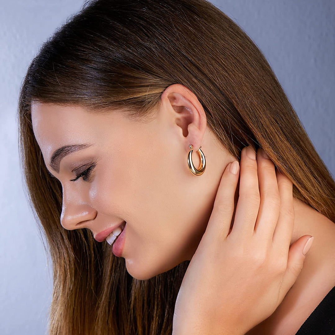 Pera Jewelry 14K Gold Plated and Silver Plated Thick Hollow Hoop Earrings, Hypoallergenic Chunky Hoop Earrings for Women with Gift Box | Minimalist, Tiny Dainty Earrings